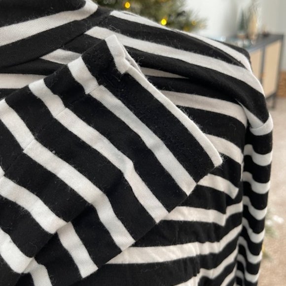 Black and White Turtleneck - Picture 2 of 3